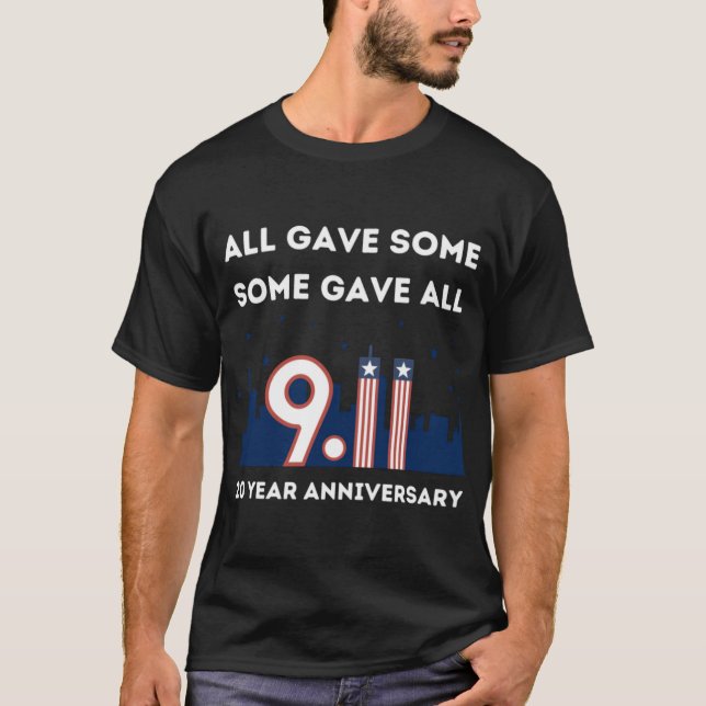 Alla har gett lite pengar på 20-årsdagen. t shirt (Framsida)
