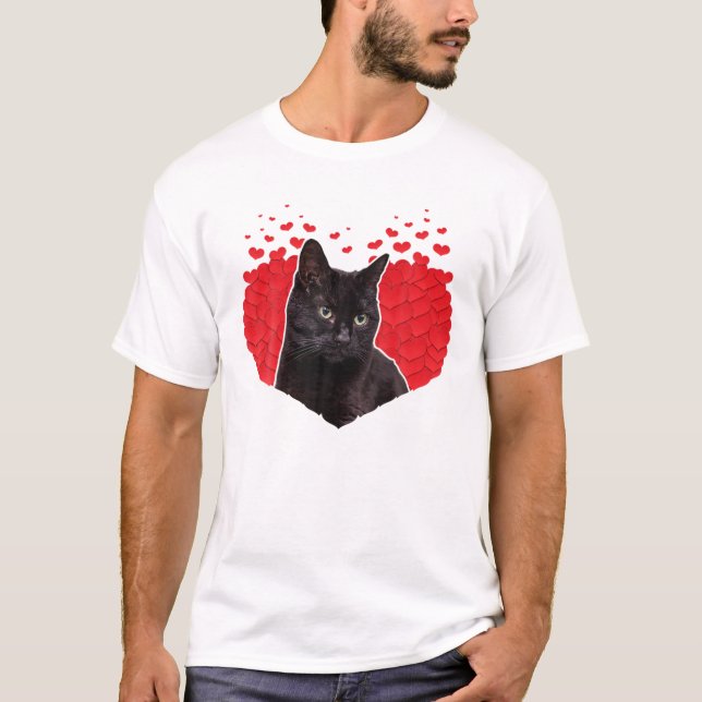 Alla hjärtans dag med en svart katt på framkanten t shirt (Framsida)