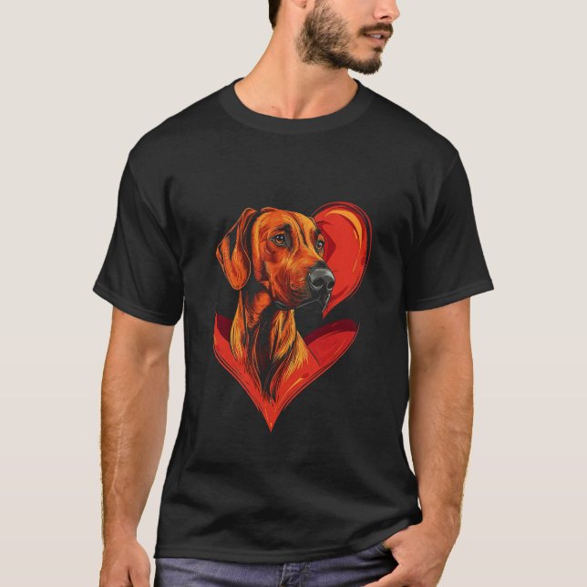 Alla hjärtans dag Rhodesian Ridgeback Hund T Shirt (Framsida)
