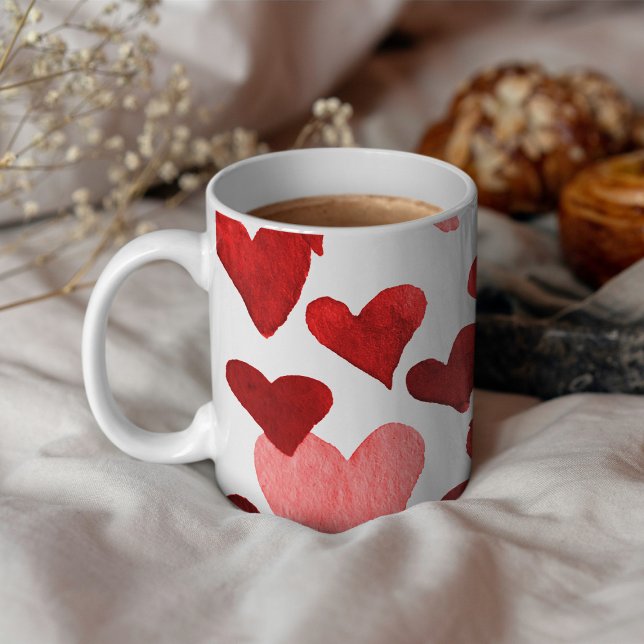 Alla hjärtans dag - vattenfärgshjärtor - rött kaffemugg (Skapare uppladdad)