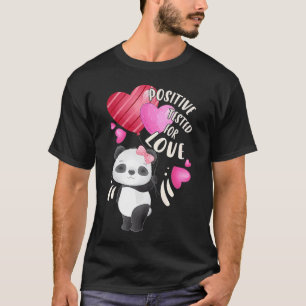 Alla hjärtans panda-panda har hjärtan t shirt