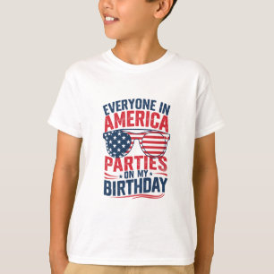 Alla i Amerika firar på min födelsedag T Shirt