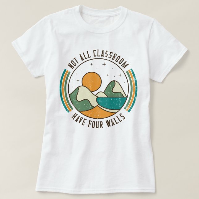 Alla klassrum har inte fyra väggar, Homeschool Mam T Shirt (Design framsida)