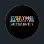 Alla kommunicerar olika autismmedvetenhet knapp<br><div class="desc">Alla kommunicerar olika autismmedvetenhet</div>