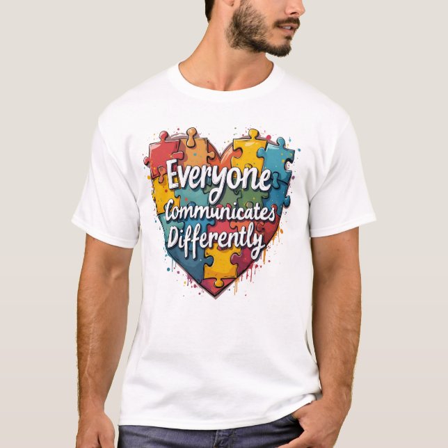 Alla kommunicerar på olika sätt t shirt (Framsida)