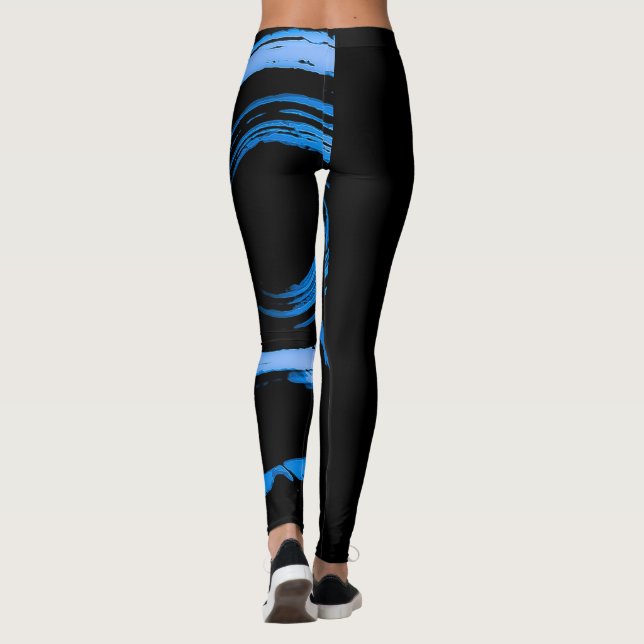 Alla över- och utskrifter med blå tråd på svart leggings (Baksida)