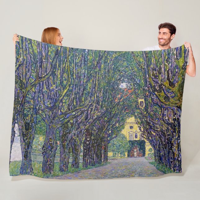 Allee at Schloss Kammer, Gustav Klimt Fleecefilt (På plats)