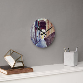 Alley i Italien Rund Klocka