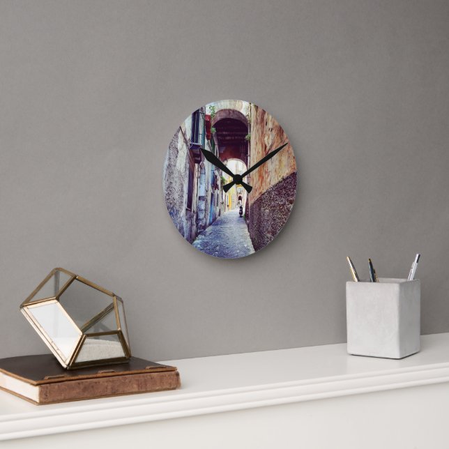 Alley i Italien Rund Klocka (Kontor)