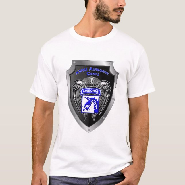 Allsmäktig XVIII Airborne Corps T Shirt (Framsida)