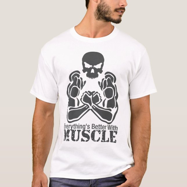 Allt är bättre med MUSKELN Tee (Framsida)