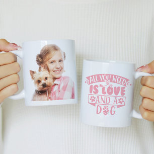 Allt du behöver är kärlek och en hundfoto kaffemugg