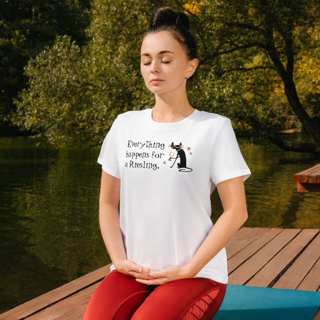 Allt händer för en Riesling Vin Pun T Shirt (Skapare uppladdad)