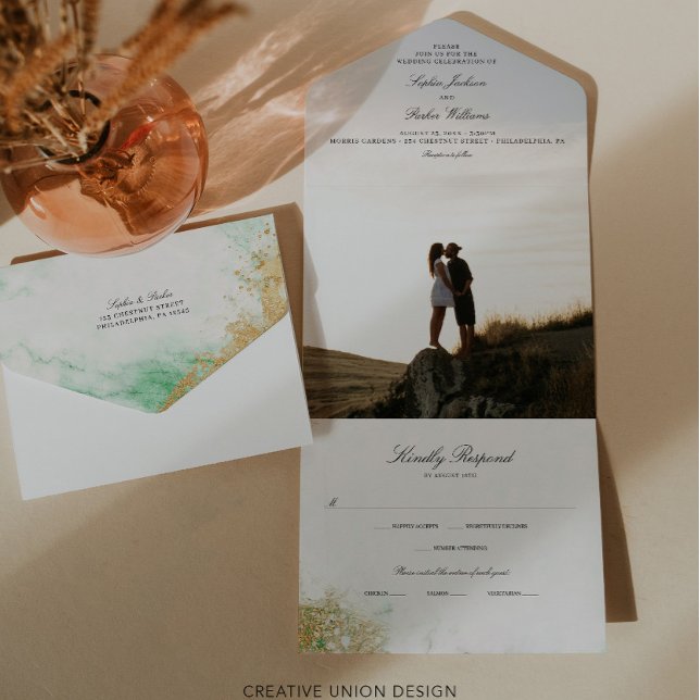 Allt i en klassisk Luxe Marble Wedding-inbjudan (Skapare uppladdad)
