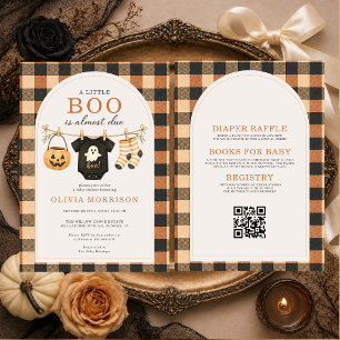 Allt i en liten Boo Halloween Baby Shower Inbjudningar