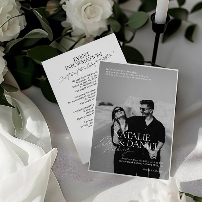 Allt-i-ett Modern svart och vitt foto Bröllop Inbjudningar (All-in-One Modern Black & White Photo Wedding Invitation)
