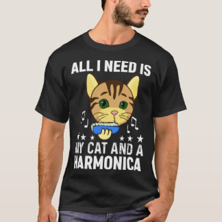 Allt jag behöver är min katt och en munspelare och t shirt