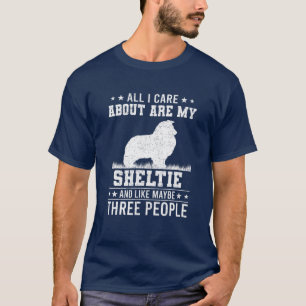 Allt jag bryr mig om är min fristad som 3 personer t shirt
