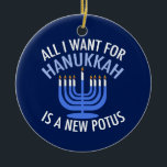 Allt jag vill ha för Hanukkah är en ny president<br><div class="desc">Allt jag vill ha för Hanukkah är en ny POTUS. En ny president skulle vara en underbar gåva till denna judiska person. En coola antitrumpomdöme för en jude som vill skada Donald Trump. Stå emot denna politiska utformning för Chanukah.</div>