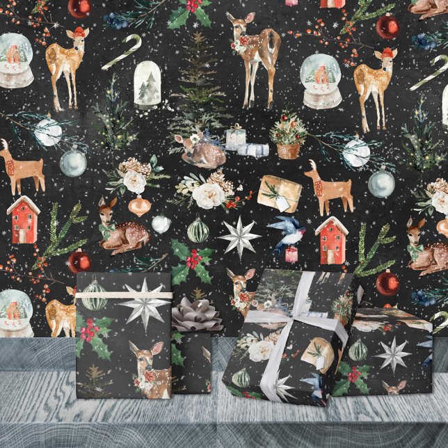 Allt julpryder Holly Stars Black Presentpapper (Everything Christmas Reindeer Holly Stars Black Holiday Gift Wrapping Paper Rolls)