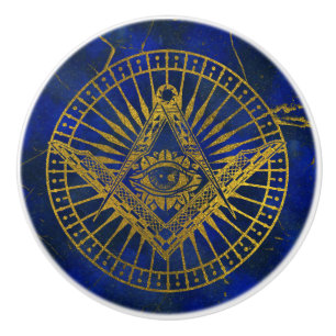 Allt seende Mystic öga i Masonic kompass på Lapi Knopp