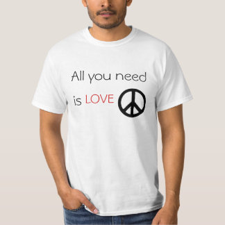 Allt som du behöver, är kärlekteeshirten tee shirt