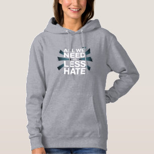 'ALLT VI BEHÖVER ÄR MINDRE HAT' T-Shirt