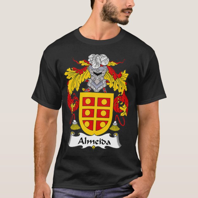 Almeida Jackar Arm Family Crest T Shirt (Framsida)