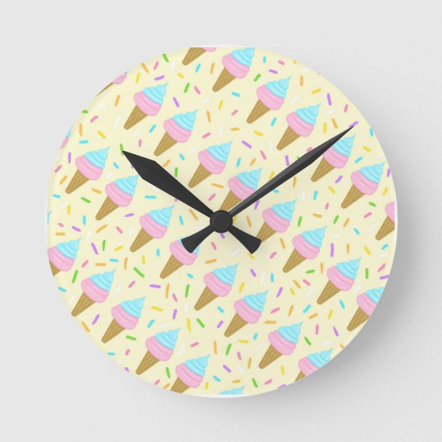 Almofada fofa com estampa contínua de sorvetes rund klocka (Framsida)