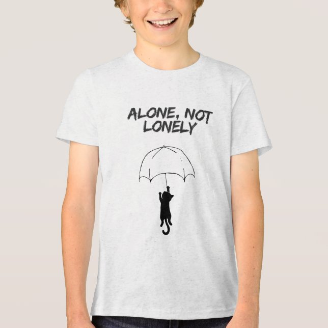 Alone, Not Lonely – Katt T-shirt med redigerbar Ci (Framsida)