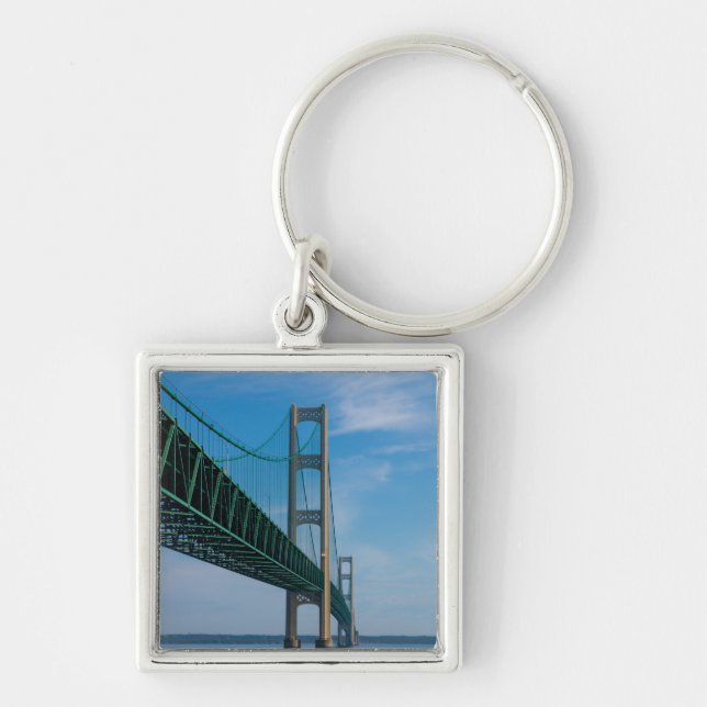 Along Mackinac Bridge Fyrkantig Silverfärgad Nyckelring (Framsidan)