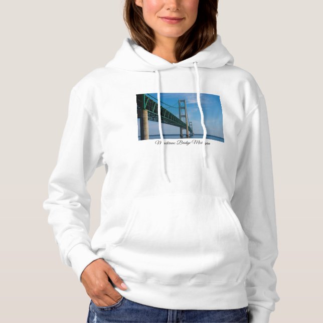 Along Mackinac Bridge T Shirt (Framsida)