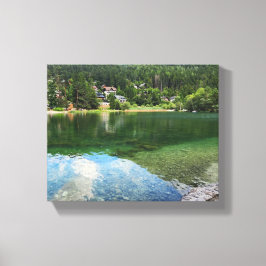Alp sjö by – Kristallklart vatten berg Canvastryck
