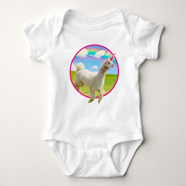 Alpaca Unicorn under Rainbow Himlar T Shirt (Framsida)