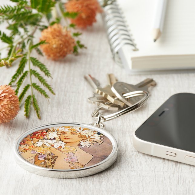 Alphonse Mucha Flower Rund Silverfärgad Nyckelring (Sidan)