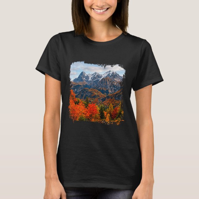 Alpin höst dal bergstoppar naturskön t shirt (Framsida)