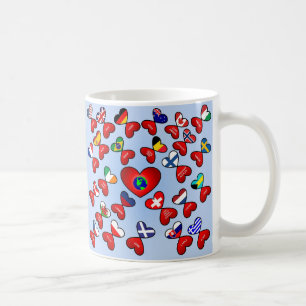 Älska i olik språkvärld runt kaffemugg