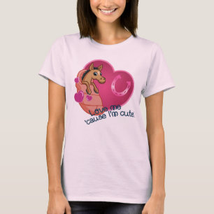 Älska mig därför att den gulliga tShirten för Tee