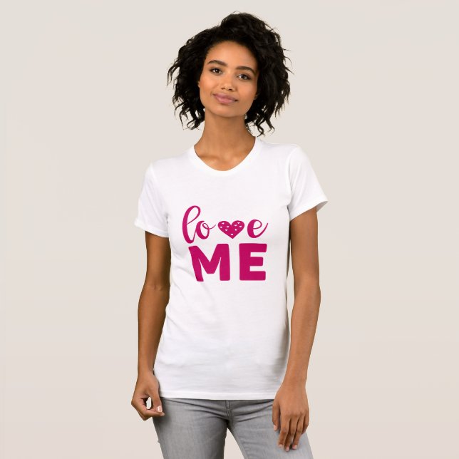 Älska mig t shirt (Hel framsida)