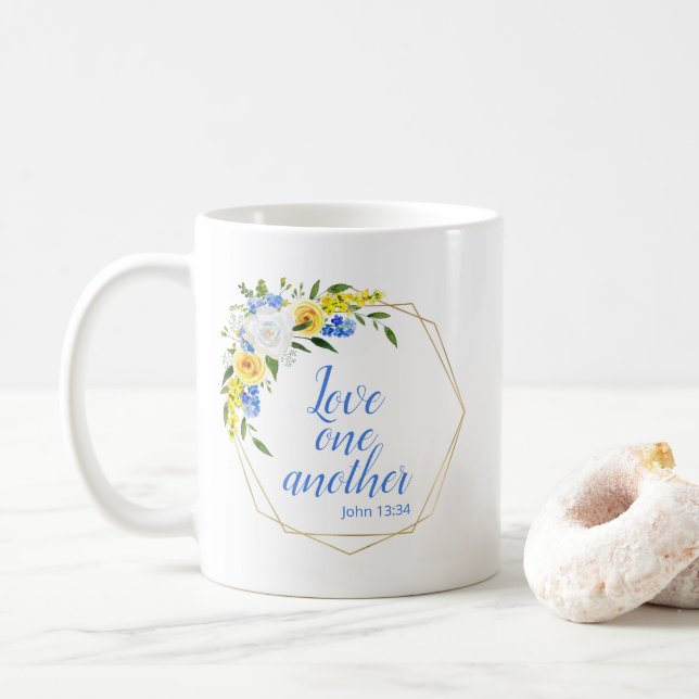 Älska Varandra Blommor Kaffemugg (Med munk)