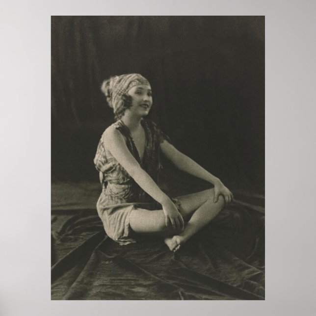 Älskar en fattig piga Tjej sitter korsbenade Poster (Framsidan)