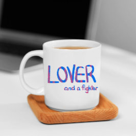 Älskare och fighter i blått och rosa mugg