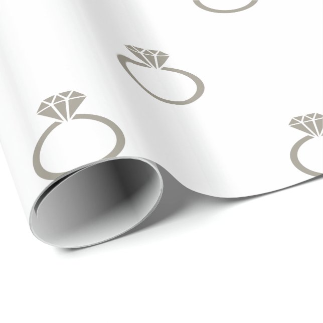 Aluminium Silvergrå Förlovningsringar på Vitt Presentpapper (Rullad Hörn)