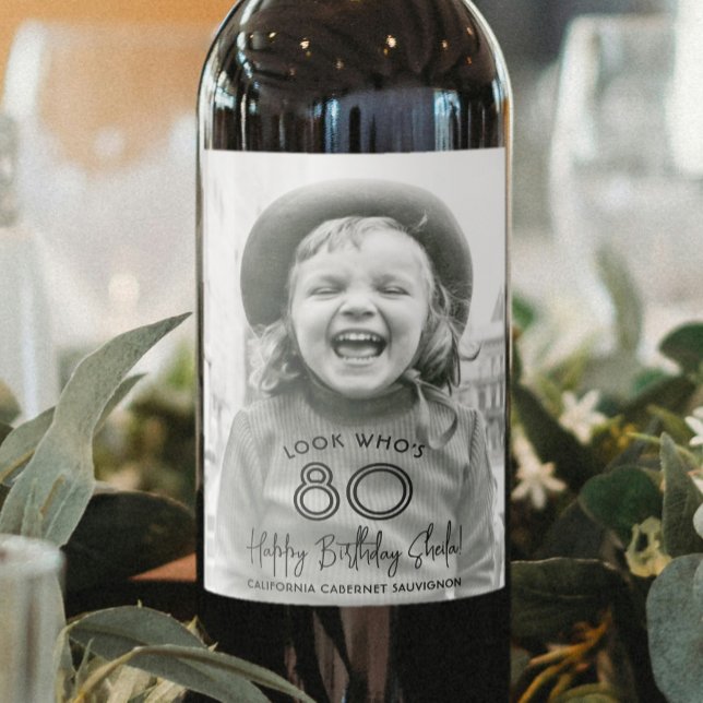 ALY Birthday Chic Black Typography Photo Party Vinflaska Etikett (Skapare uppladdad)