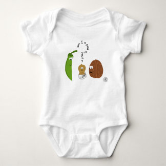 Am I a pea or a nut? Funny for a cute baby peanut! Tee Shirt