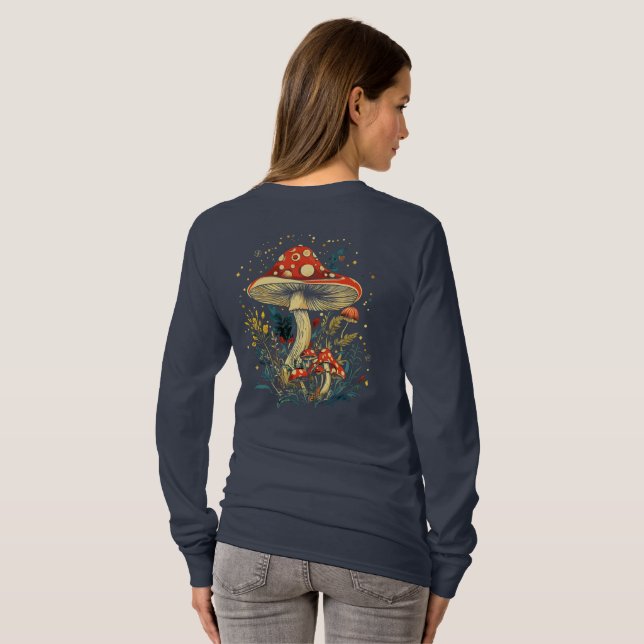 Amanita Muscaria Svamp Botanisk långärmad  T Shirt (Hel baksida)