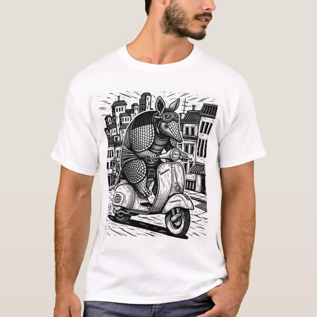 Amardillo ridande på en Vespa T-shirt (Framsida)