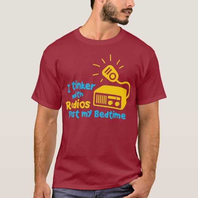Amateur Radio Operator Gifts - Funny Ham Radio T Shirt (Framsida)
