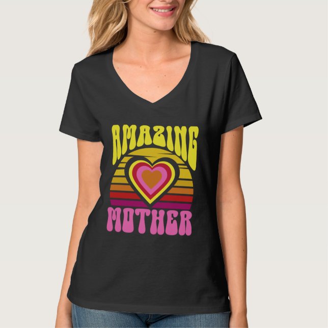 Amazing Mother Cute Sunset Hearts Mother s Day Ret T Shirt (Framsida)