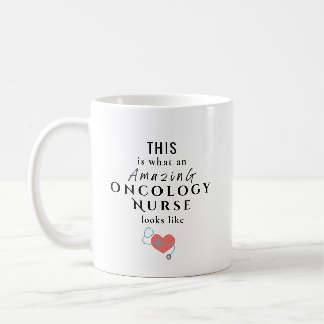 Amazing Oncology Nurse Personalized Kaffemugg (Vänster)
